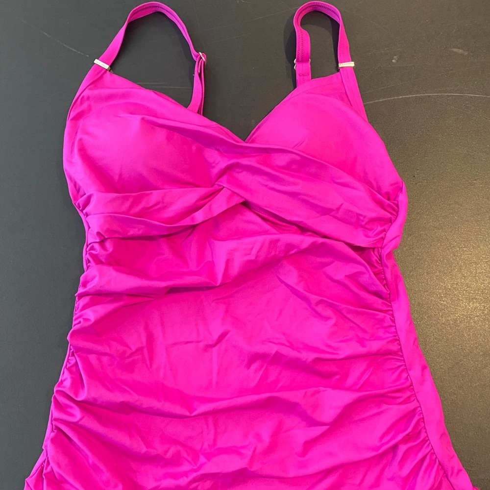 Calvin Klein fuchsia swimsuit top S
